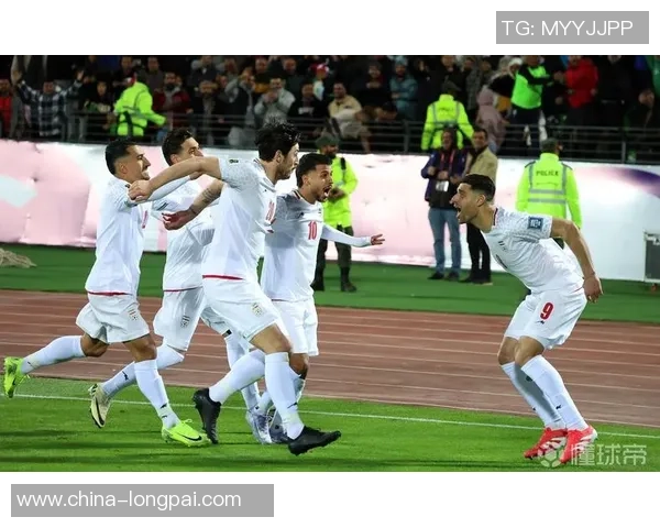 2017年世预赛精彩对决韩国队迎战强敌伊朗队的激烈较量 2017年世预赛精彩对决韩国队迎战强敌伊朗队的激烈较量