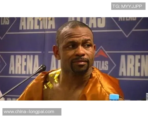 小罗伊琼斯与泰森对决结果揭晓引发拳击界热议与关注 小罗伊琼斯与泰森对决结果揭晓引发拳击界热议与关注