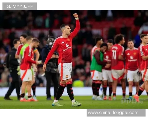 巴萨与曼联巅峰对决詹俊解读比赛精彩瞬间与战术分析